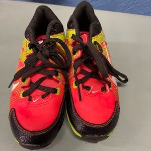 Girls softball cleats